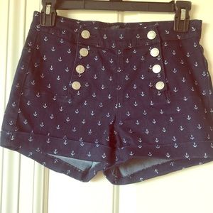 Women’s high waisted shorts